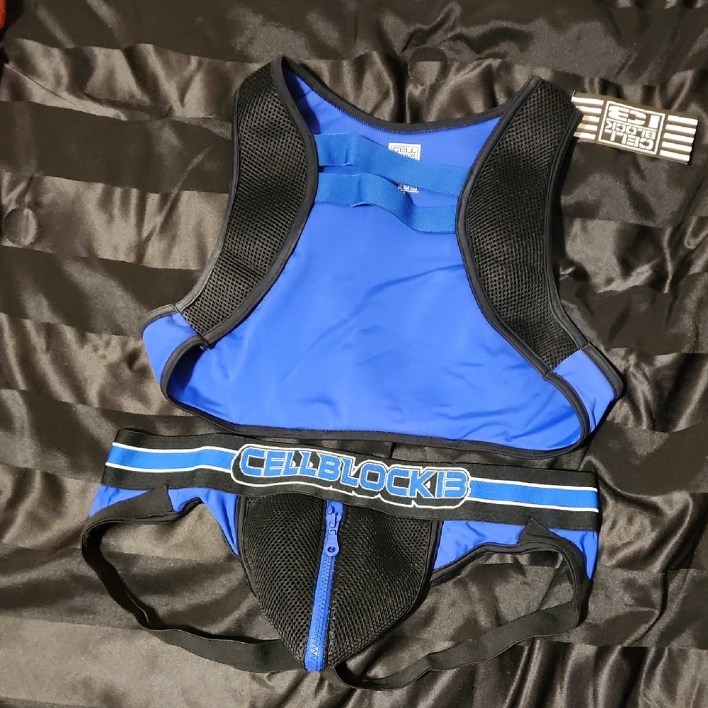 CellBlock 13 Blue and Black Athletic Set